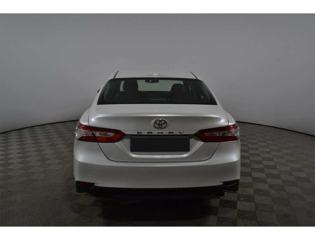 Купить Toyota Camry с пробегом. Фото: #5