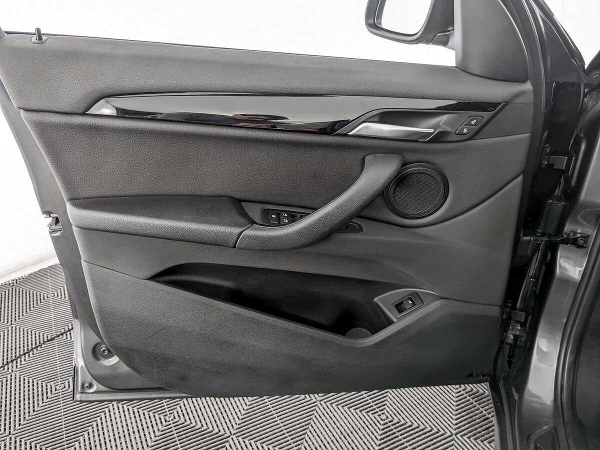 Купить BMW X1 с пробегом. Фото: #10