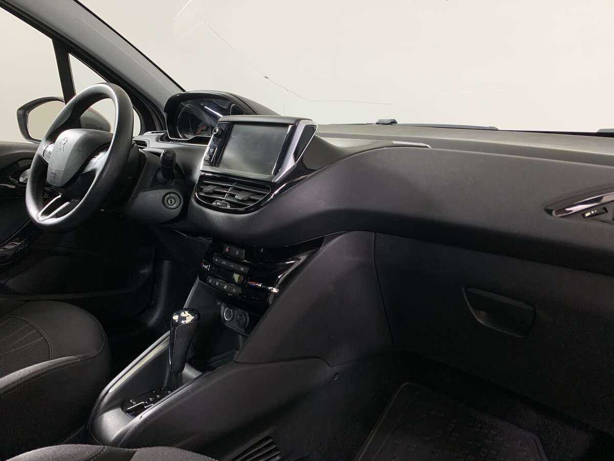 Продажа Б/У Пежо 208. Фото: #10