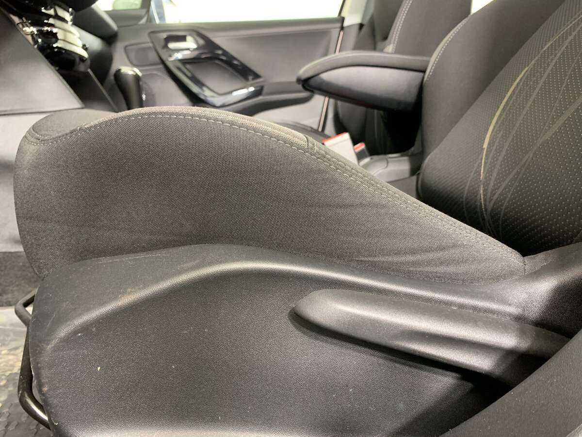 Продажа Б/У Пежо 208. Фото: #13