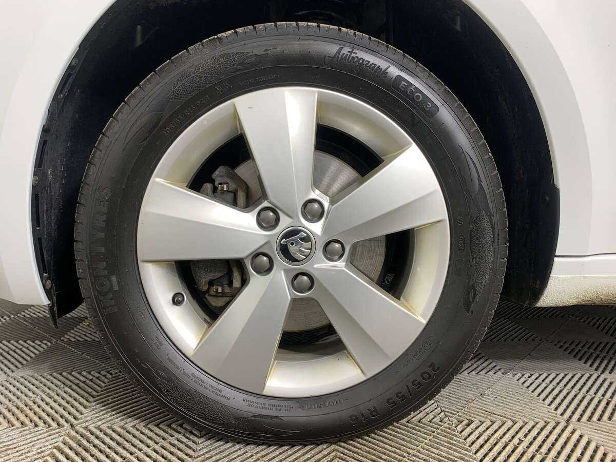 Купить Skoda Octavia с пробегом. Фото: #5