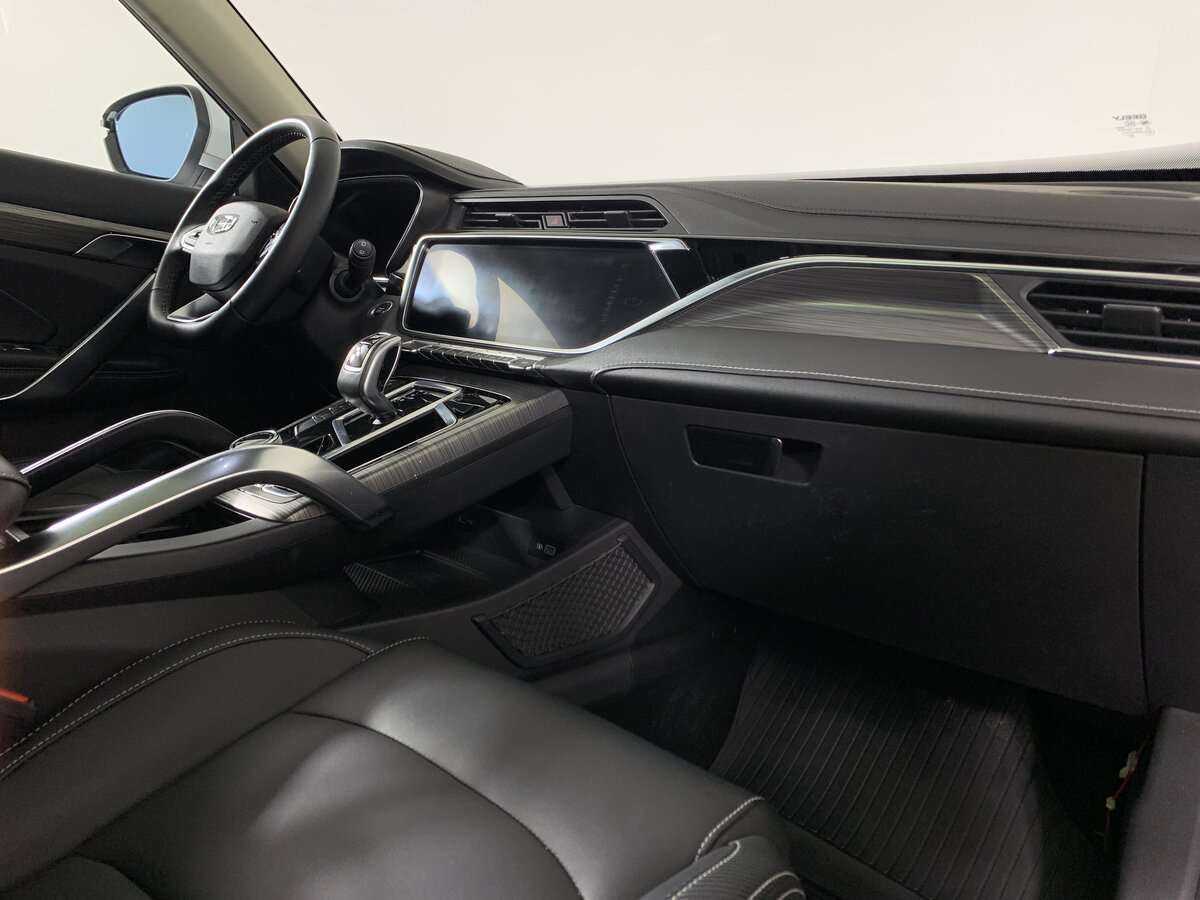 Купить Geely Atlas Pro с пробегом. Фото: #10