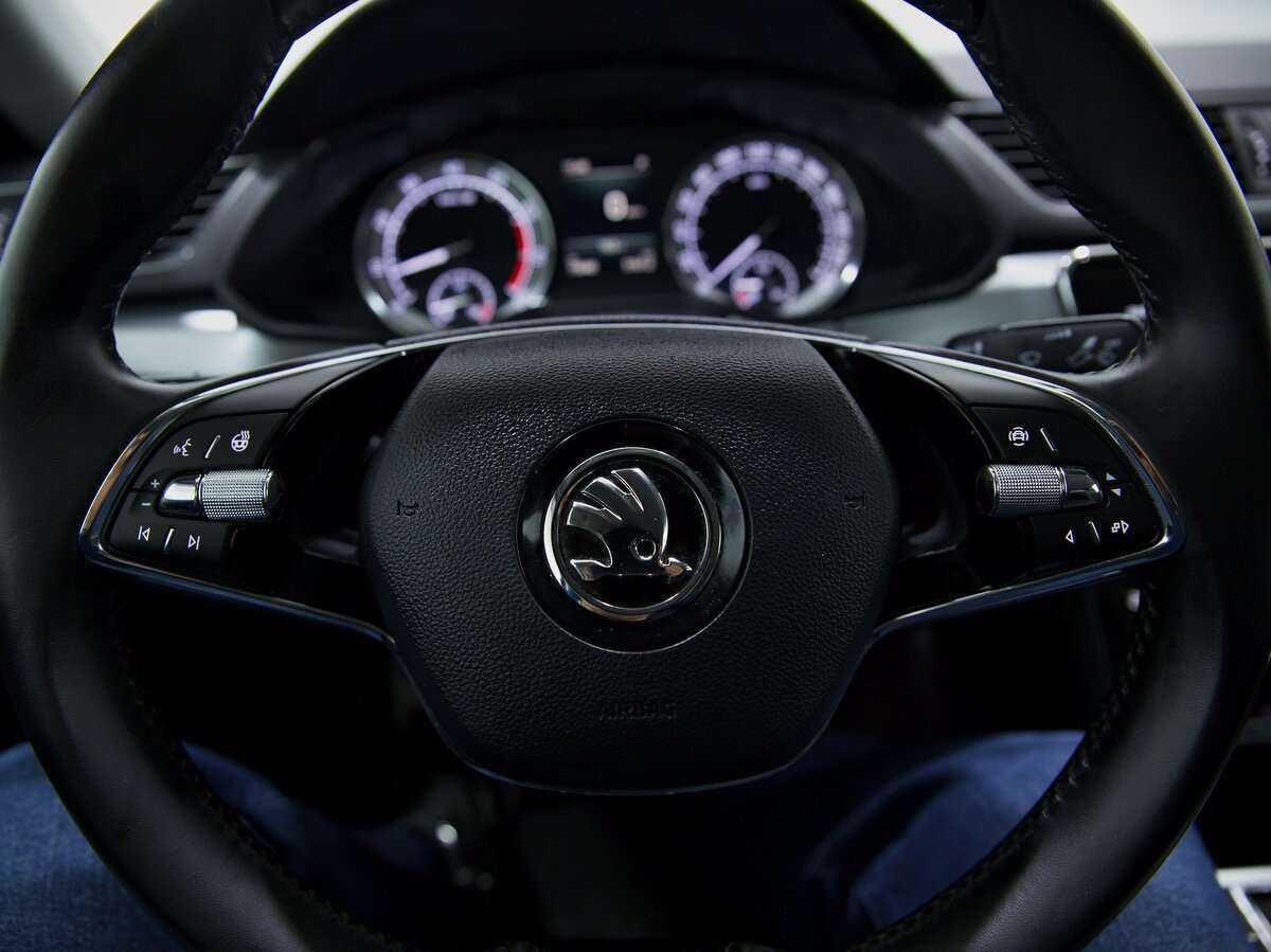 Купить Skoda Superb с пробегом. Фото: #7