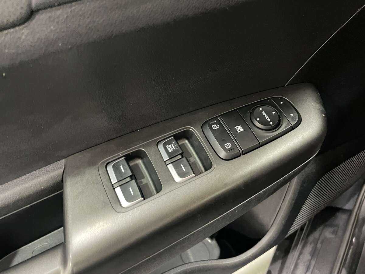 Купить Kia Sportage с пробегом. Фото: #5