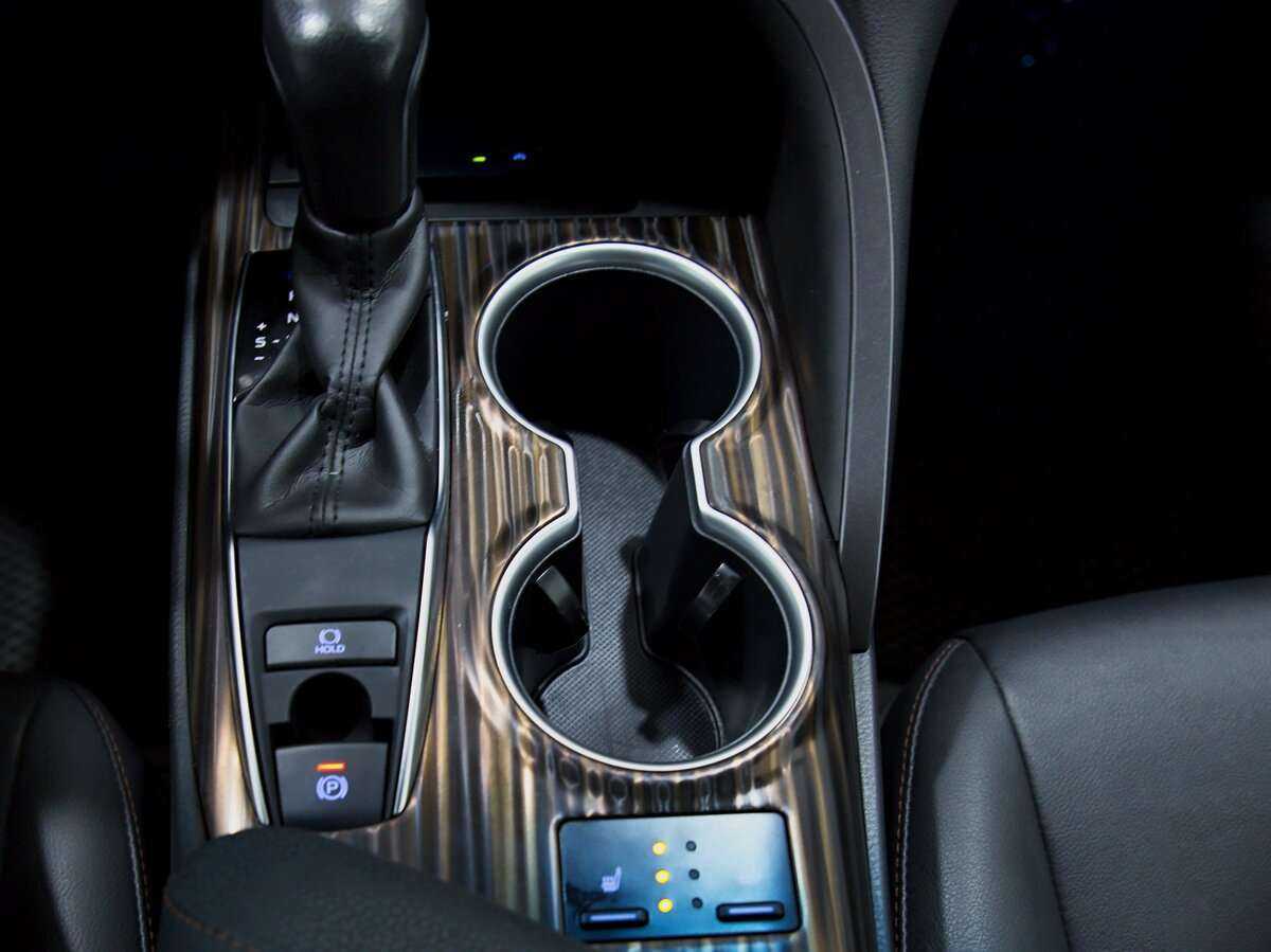 Купить Toyota Camry с пробегом. Фото: #9