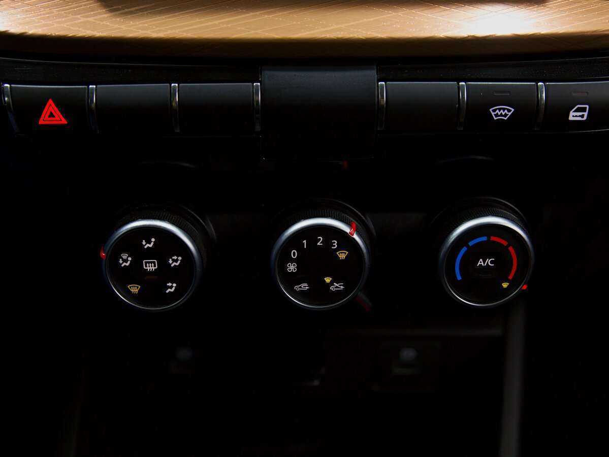 Купить Lada (ВАЗ) Vesta с пробегом. Фото: #8