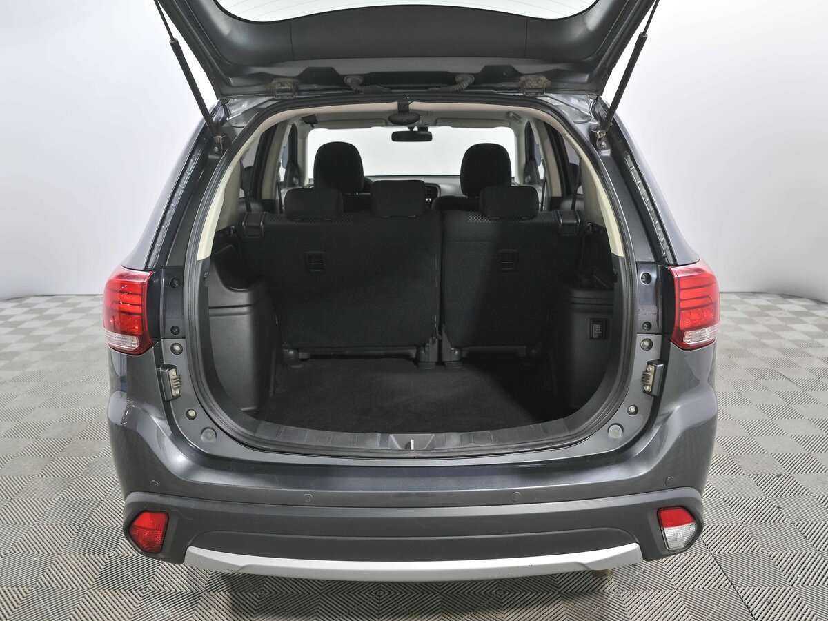 Купить Mitsubishi Outlander с пробегом. Фото: #17