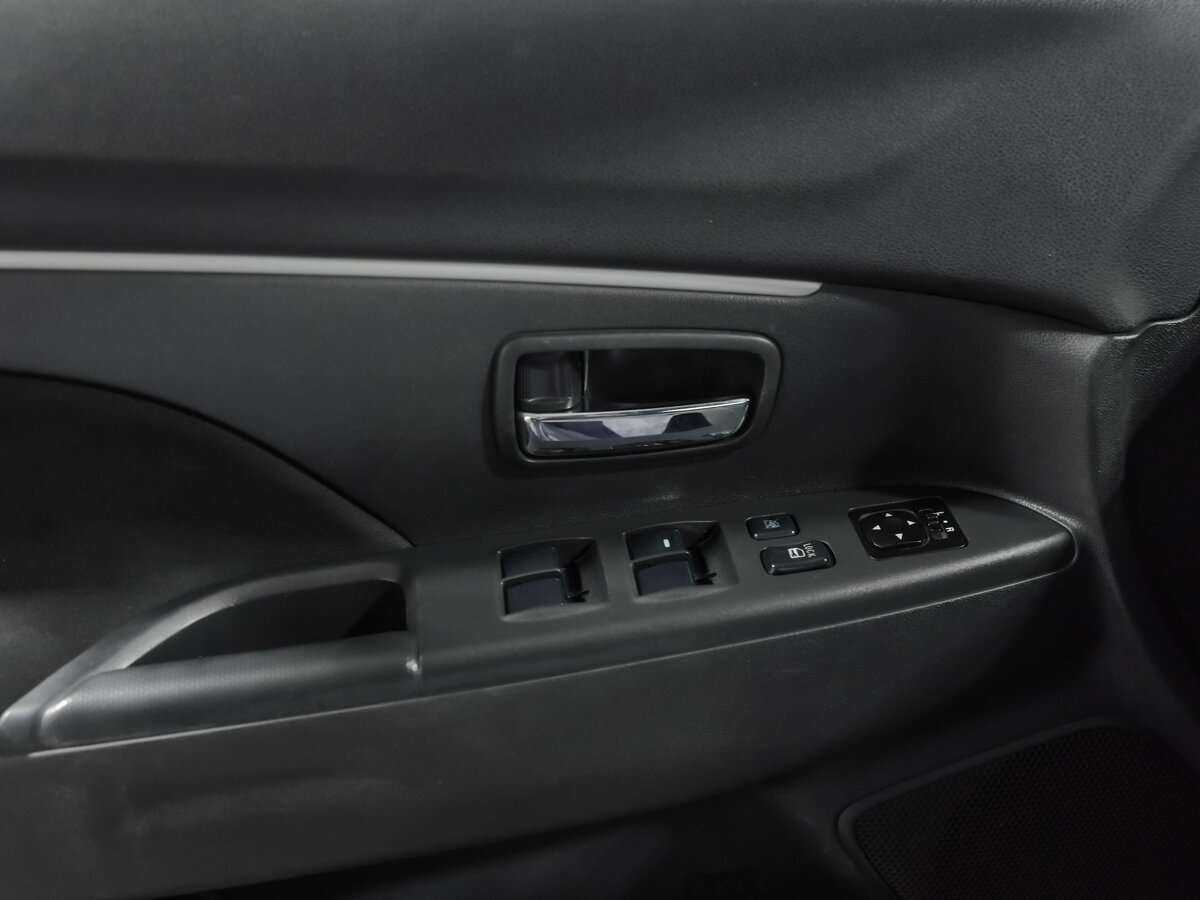 Продажа Б/У Митсубиши АС-Икс. Фото: #10