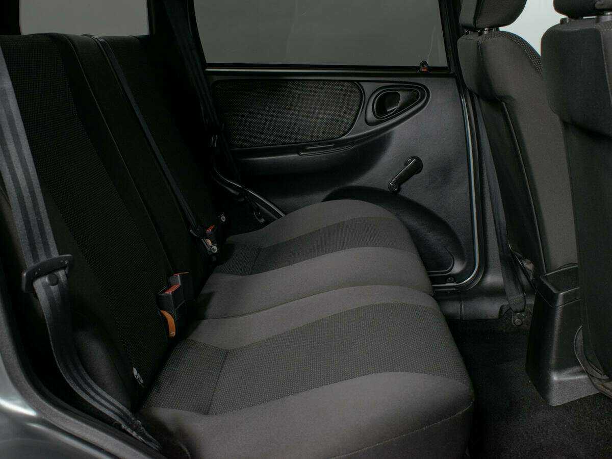 Купить Chevrolet Niva с пробегом. Фото: #9