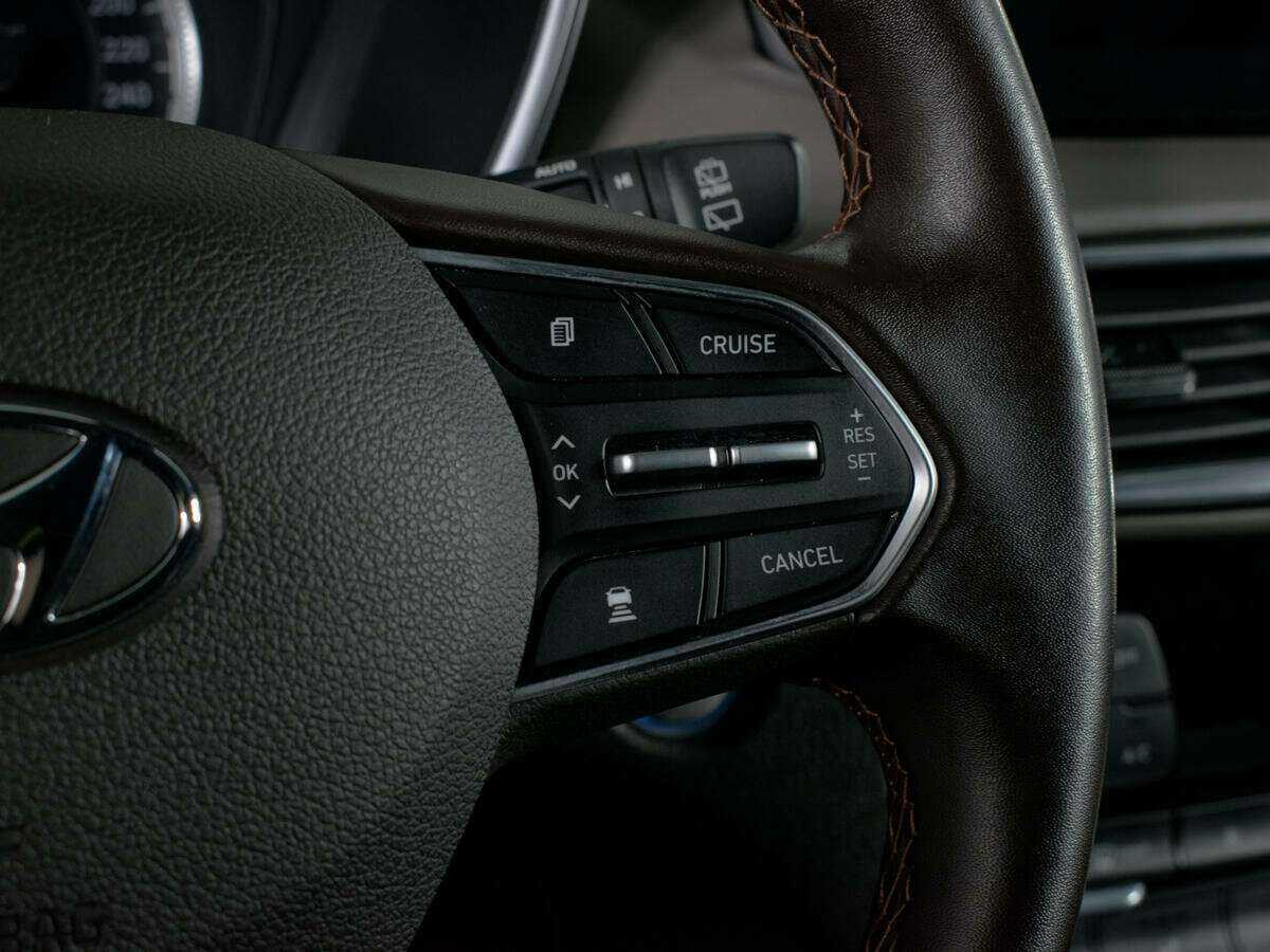 Купить Hyundai Santa Fe с пробегом. Фото: #18