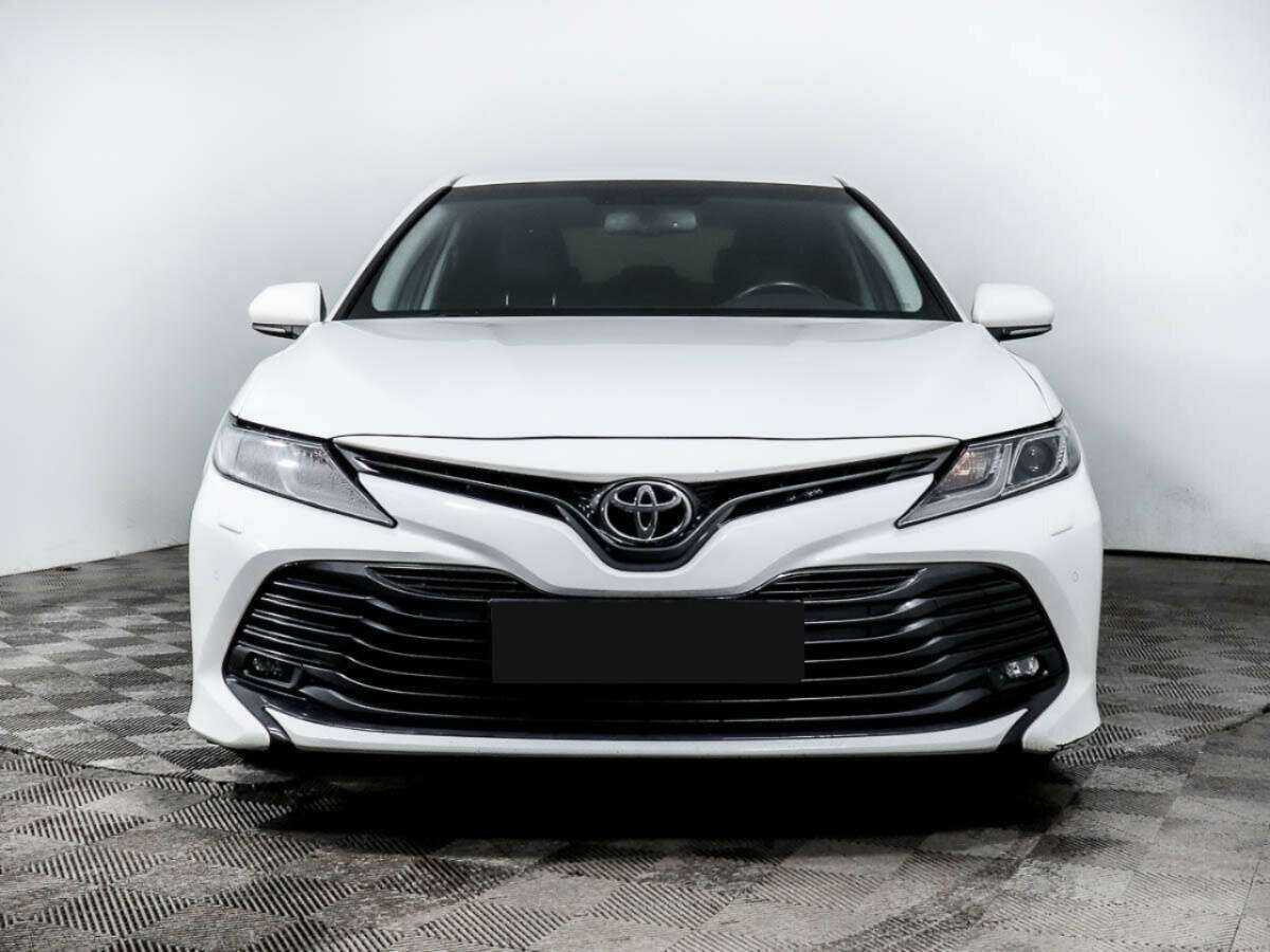 Купить Toyota Camry с пробегом. Фото: #1