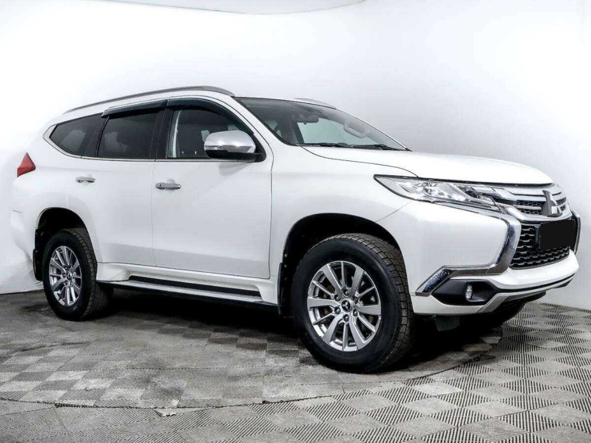 Купить Mitsubishi Pajero Sport с пробегом. Фото: #2