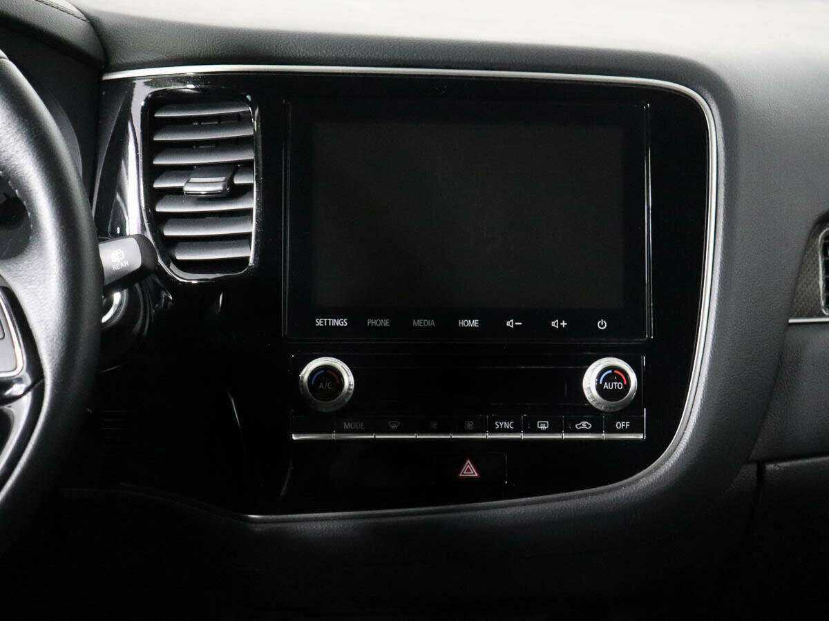 Купить Mitsubishi Outlander с пробегом. Фото: #10