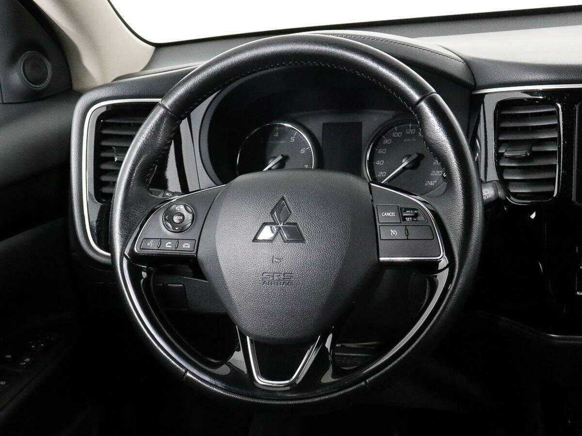 Купить Mitsubishi Outlander с пробегом. Фото: #10