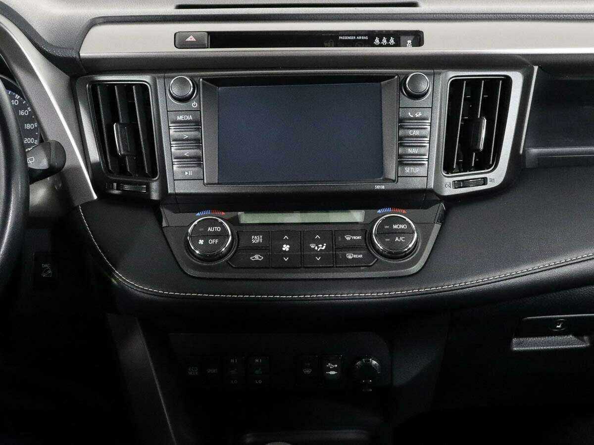 Купить Toyota RAV4 с пробегом. Фото: #10