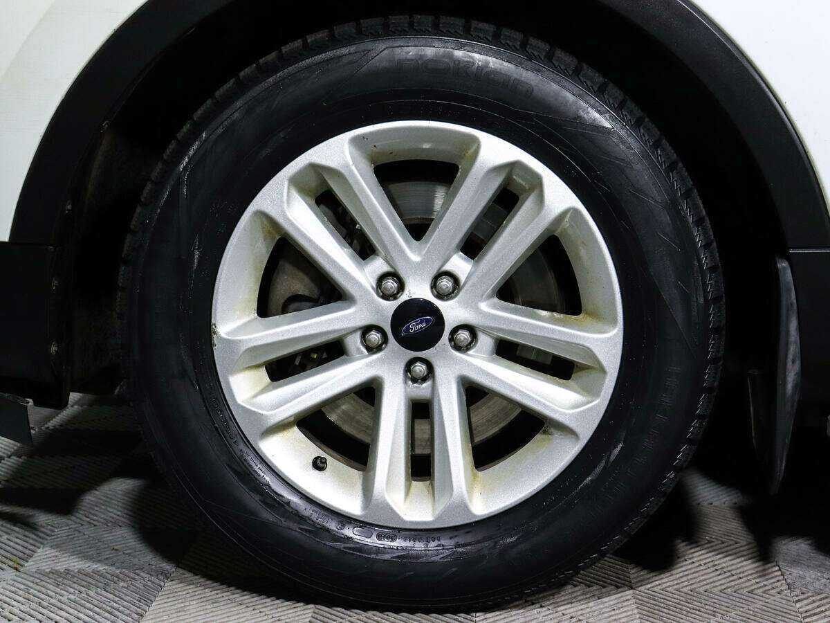 Купить Ford Explorer с пробегом. Фото: #20