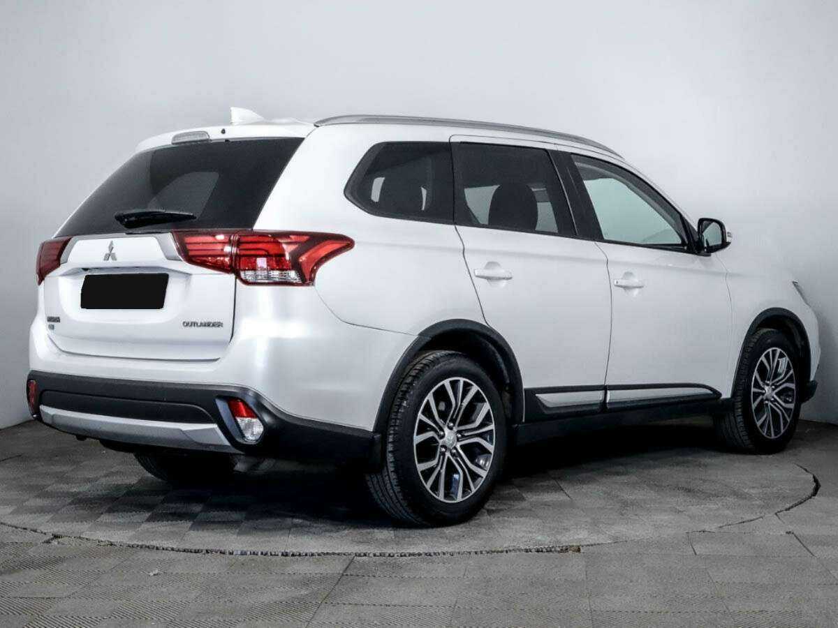 Купить Mitsubishi Outlander с пробегом. Фото: #3