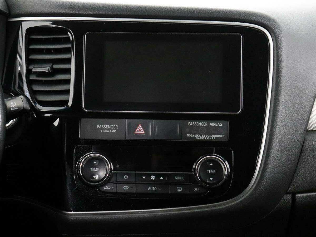 Купить Mitsubishi Outlander с пробегом. Фото: #11
