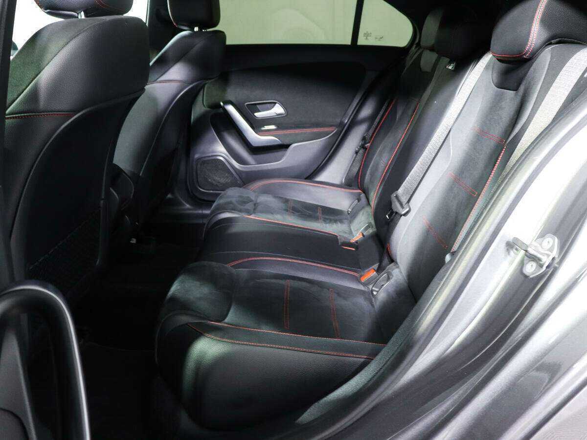 Купить Mercedes-Benz A-Класс с пробегом. Фото: #9