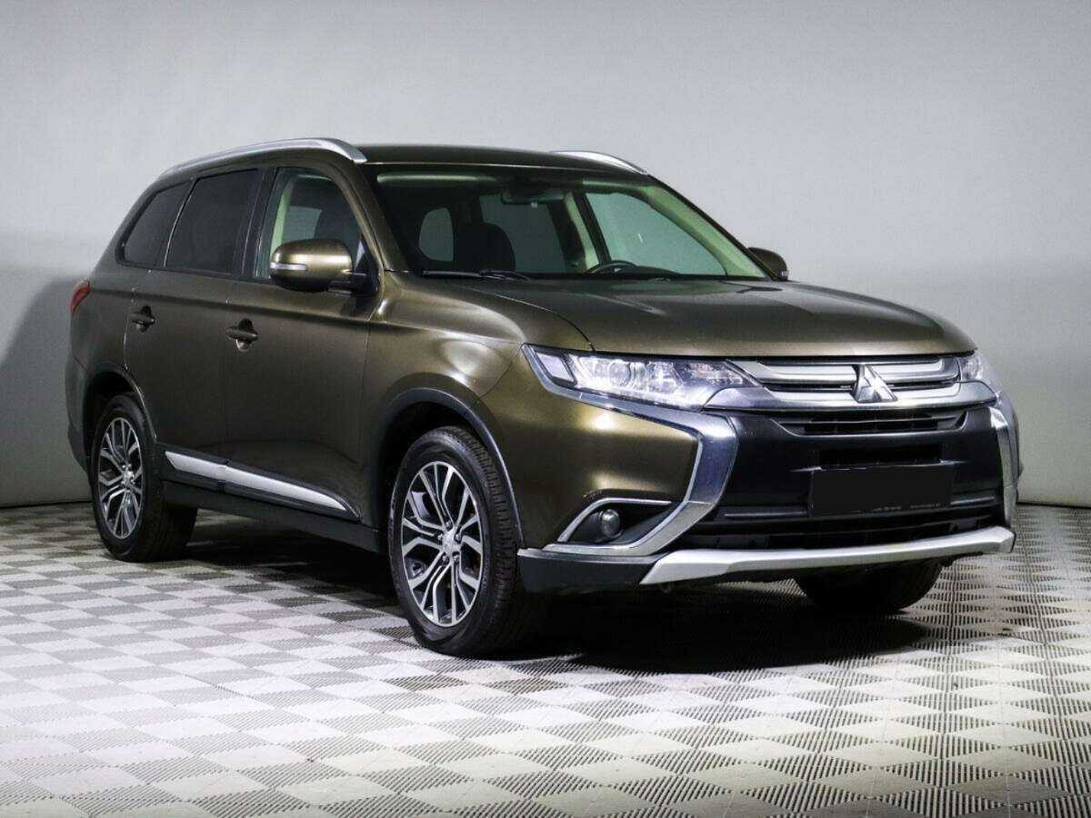 Купить Mitsubishi Outlander с пробегом. Фото: #2