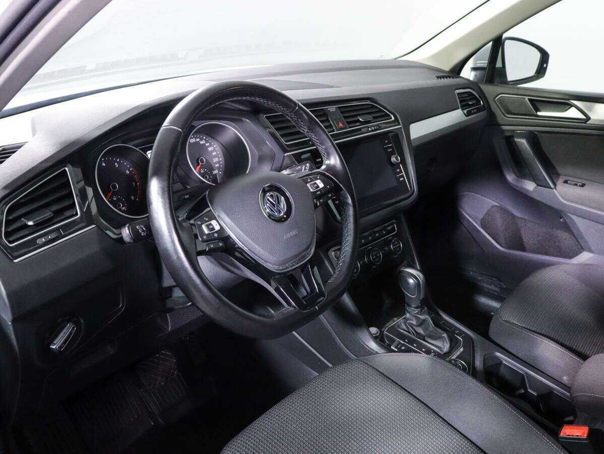Купить Volkswagen Tiguan с пробегом. Фото: #11