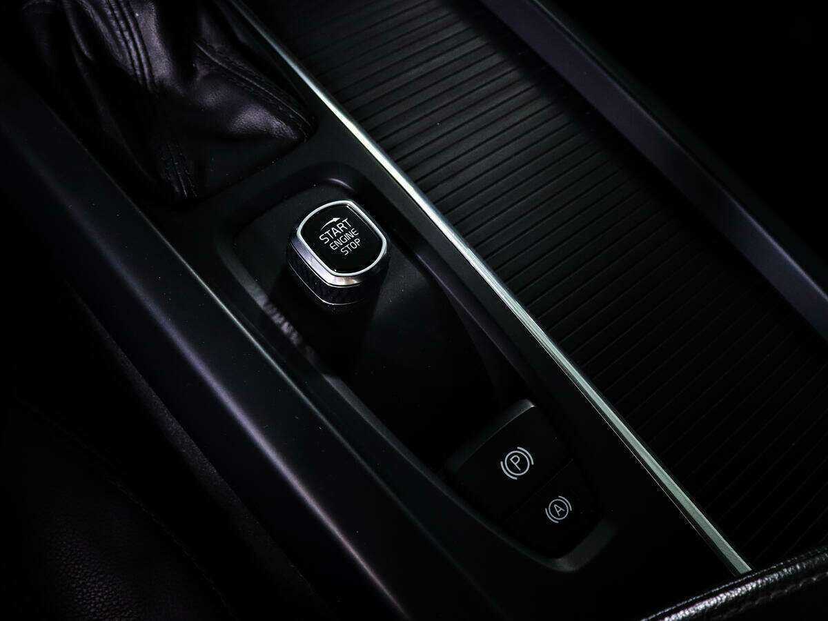 Купить Volvo XC60 с пробегом. Фото: #19