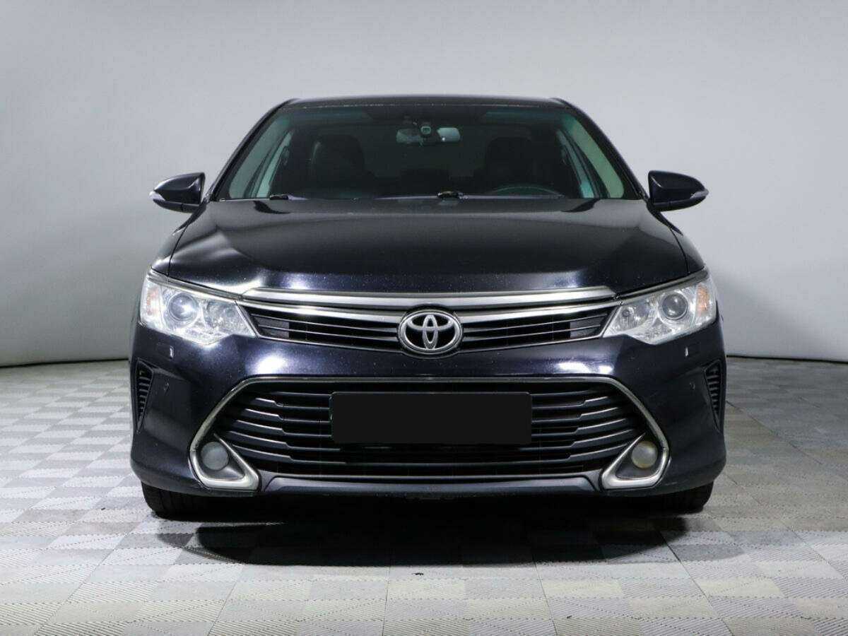 Купить Toyota Camry с пробегом. Фото: #1