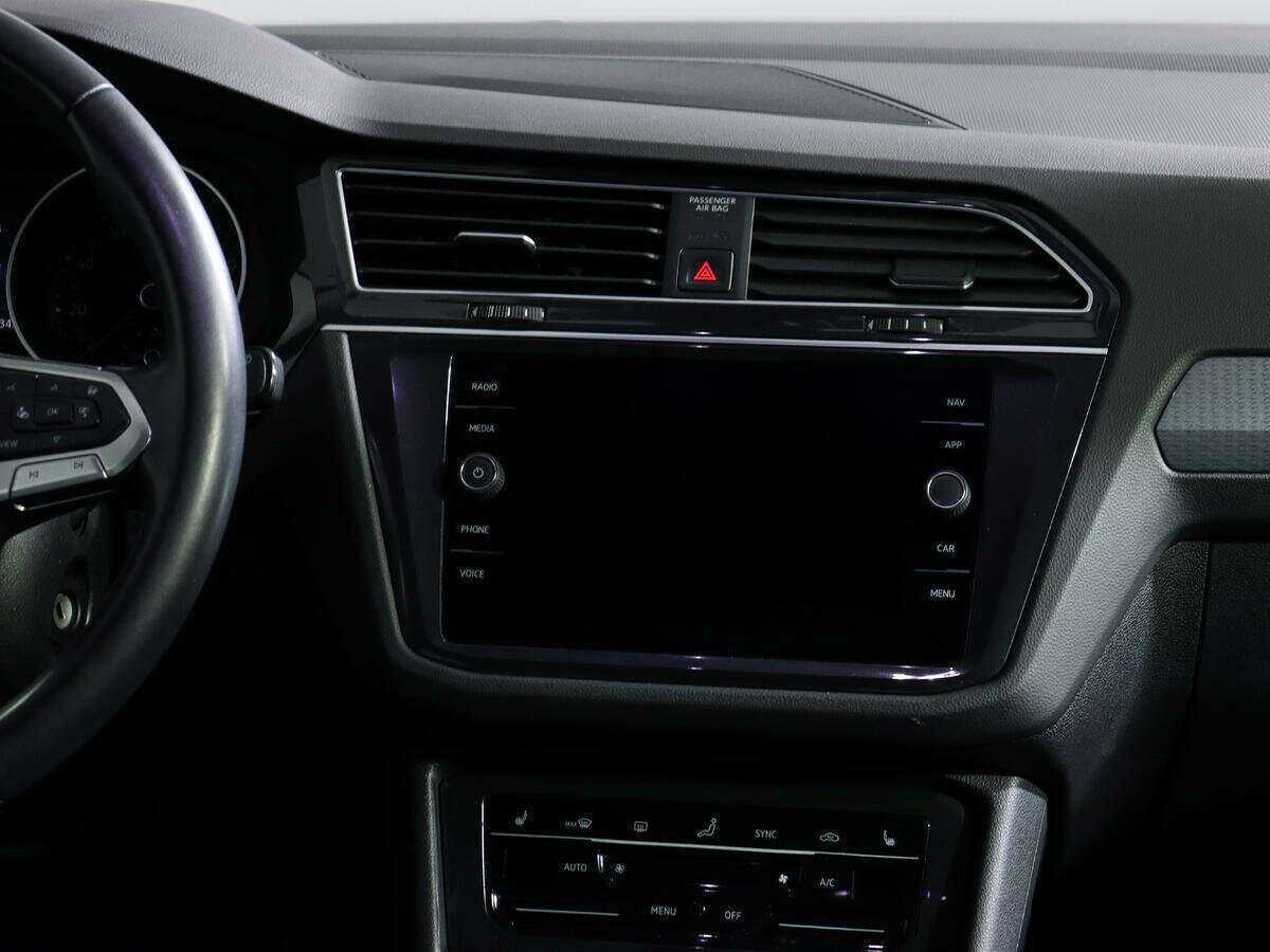 Купить Volkswagen Tiguan с пробегом. Фото: #12