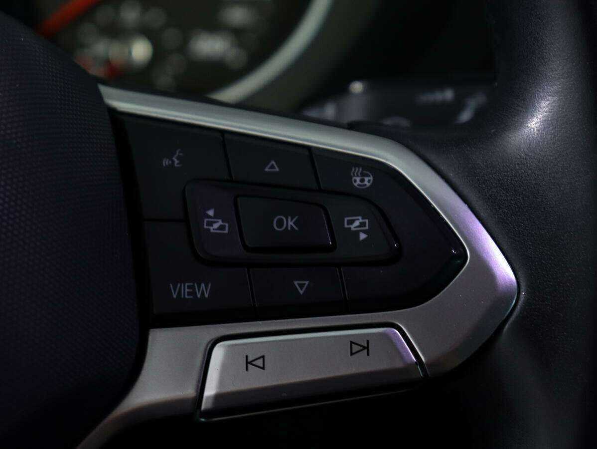 Купить Volkswagen Tiguan с пробегом. Фото: #16