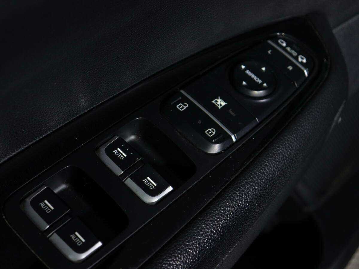 Купить Kia Optima с пробегом. Фото: #19