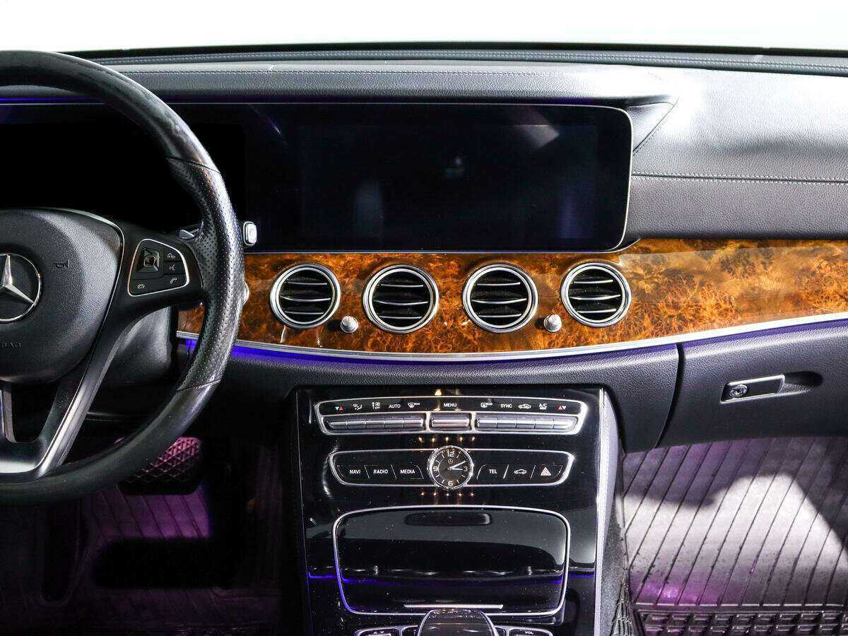 Купить Mercedes-Benz E-Класс с пробегом. Фото: #10