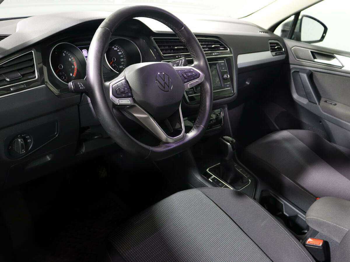 Купить Volkswagen Tiguan с пробегом. Фото: #12