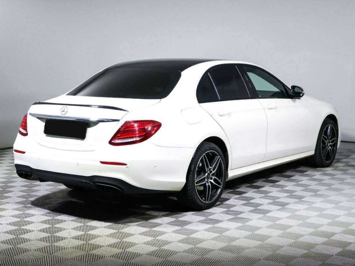 Купить Mercedes-Benz E-Класс с пробегом. Фото: #3