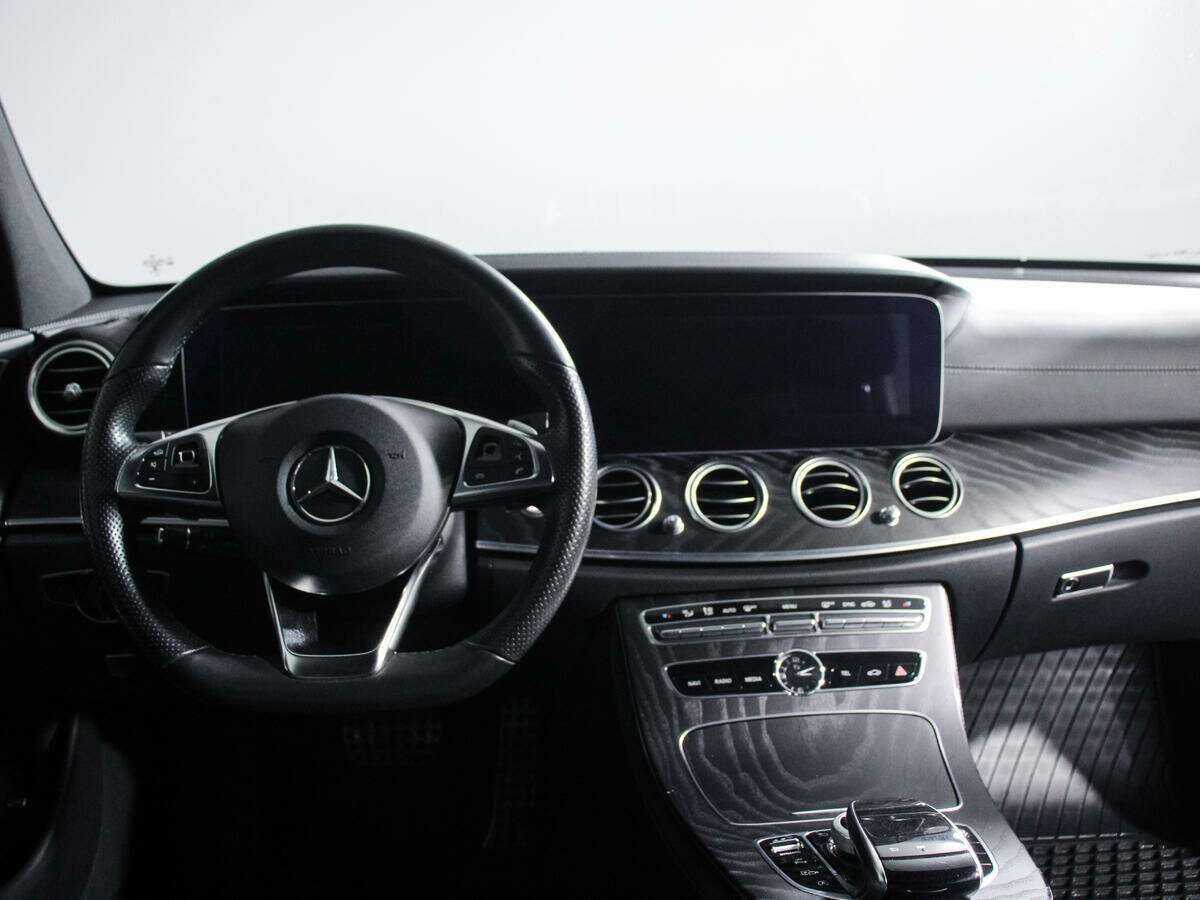 Купить Mercedes-Benz E-Класс с пробегом. Фото: #8