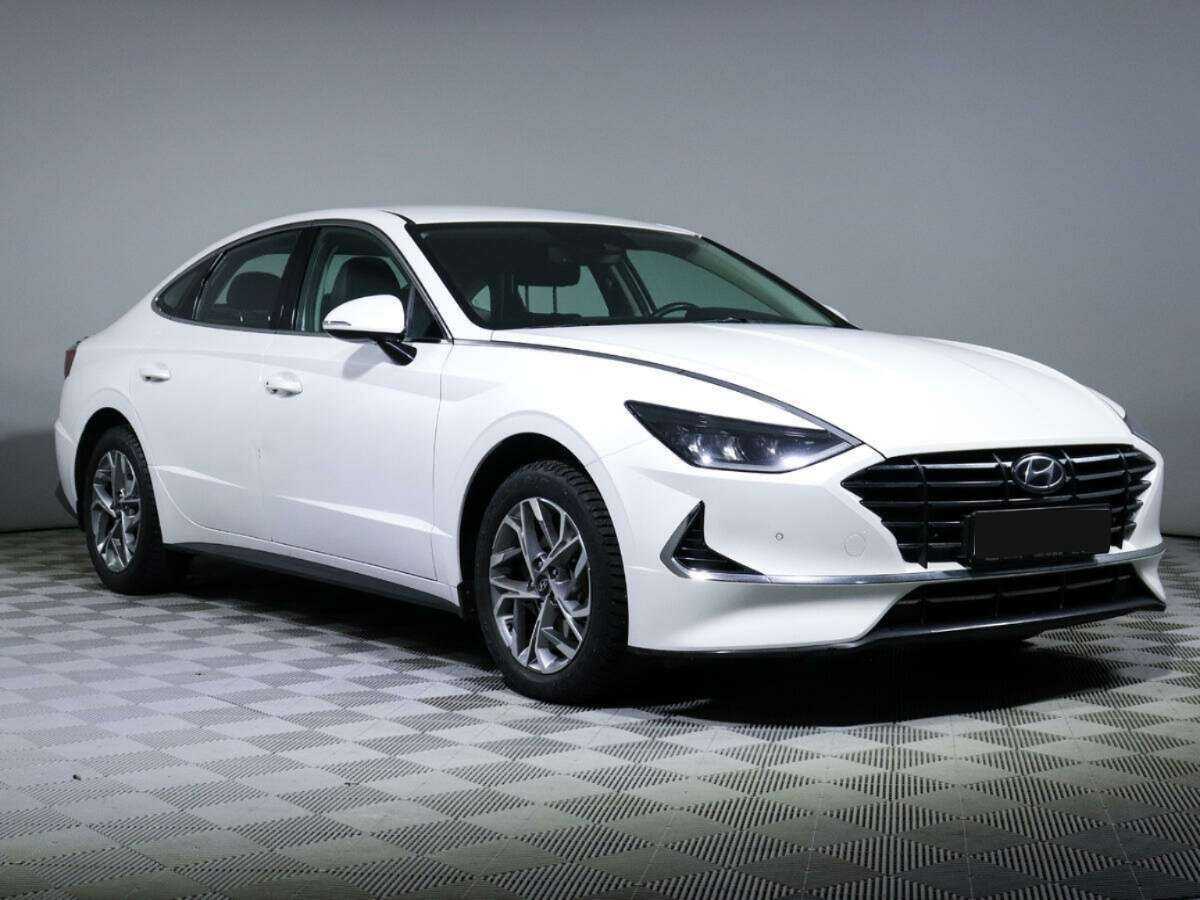 Купить Hyundai Sonata с пробегом. Фото: #2