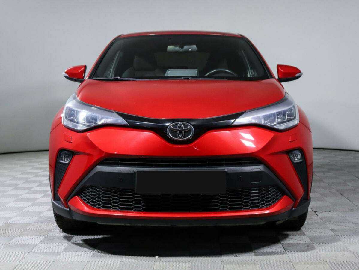 Купить Toyota C-HR с пробегом. Фото: #1