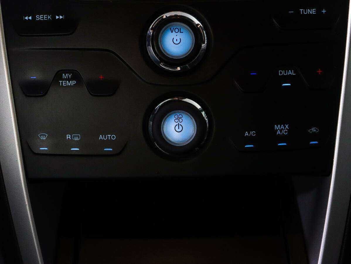 Купить Ford Explorer с пробегом. Фото: #13