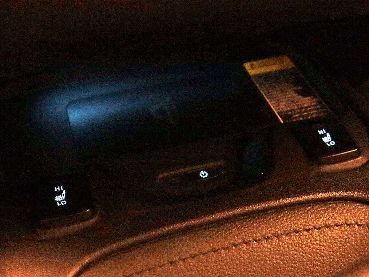 Купить Toyota Corolla с пробегом. Фото: #14