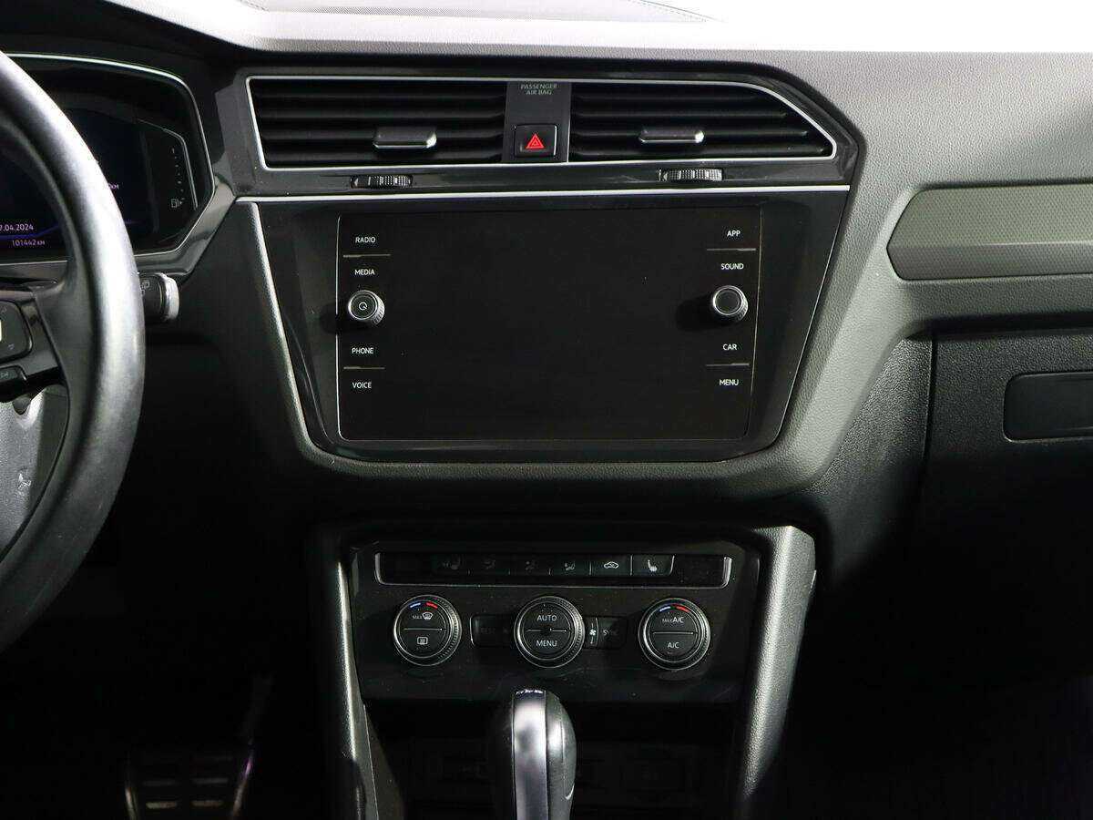 Купить Volkswagen Tiguan с пробегом. Фото: #10