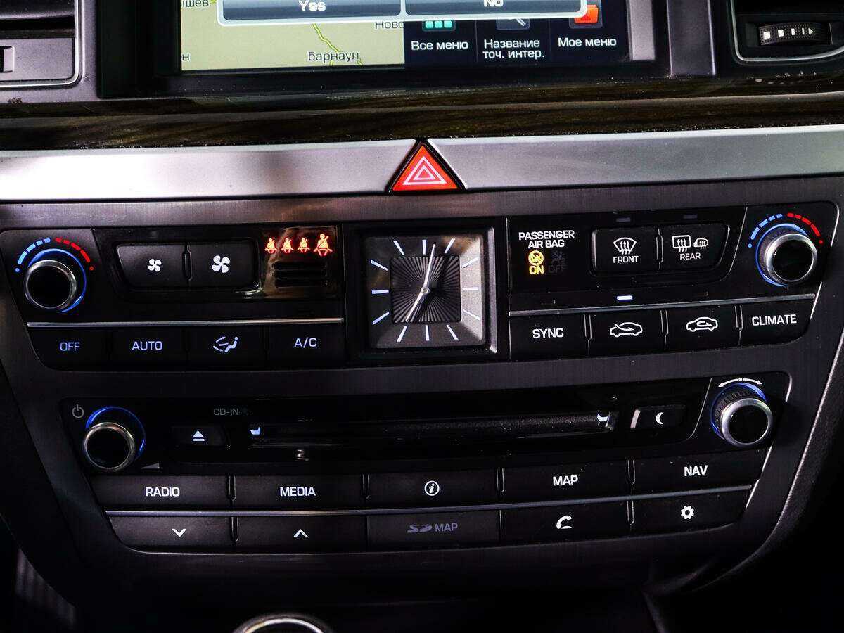 Купить Hyundai Genesis с пробегом. Фото: #17