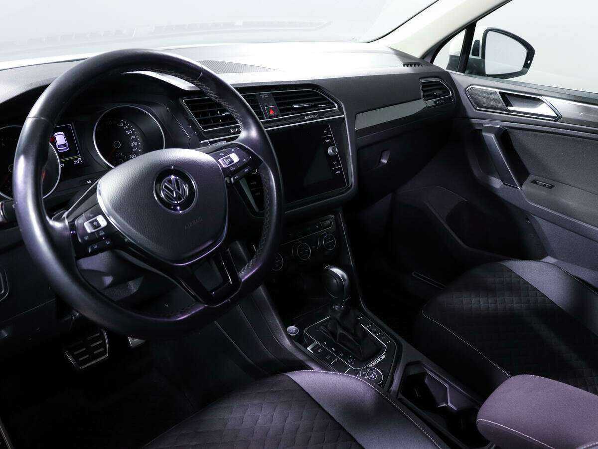 Купить Volkswagen Tiguan с пробегом. Фото: #12