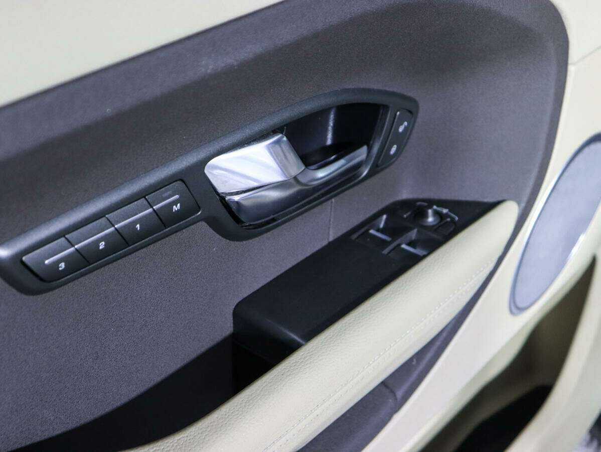 Купить Land Rover Range Rover Evoque с пробегом. Фото: #18