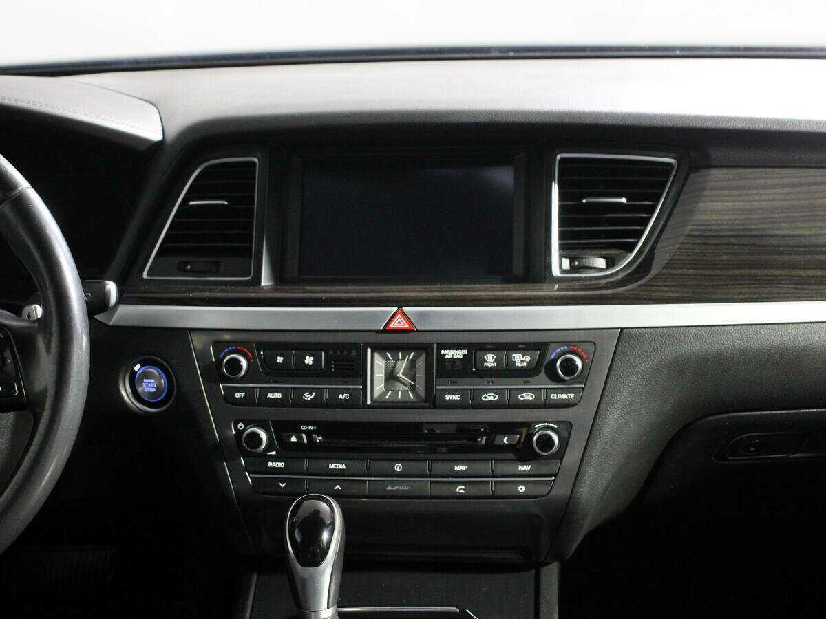 Купить Hyundai Genesis с пробегом. Фото: #10
