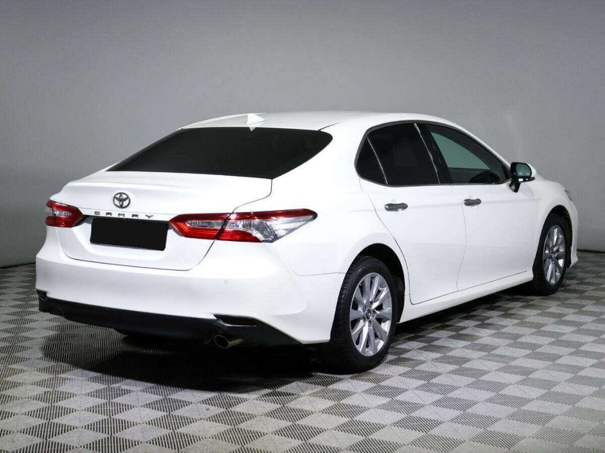 Купить Toyota Camry с пробегом. Фото: #4