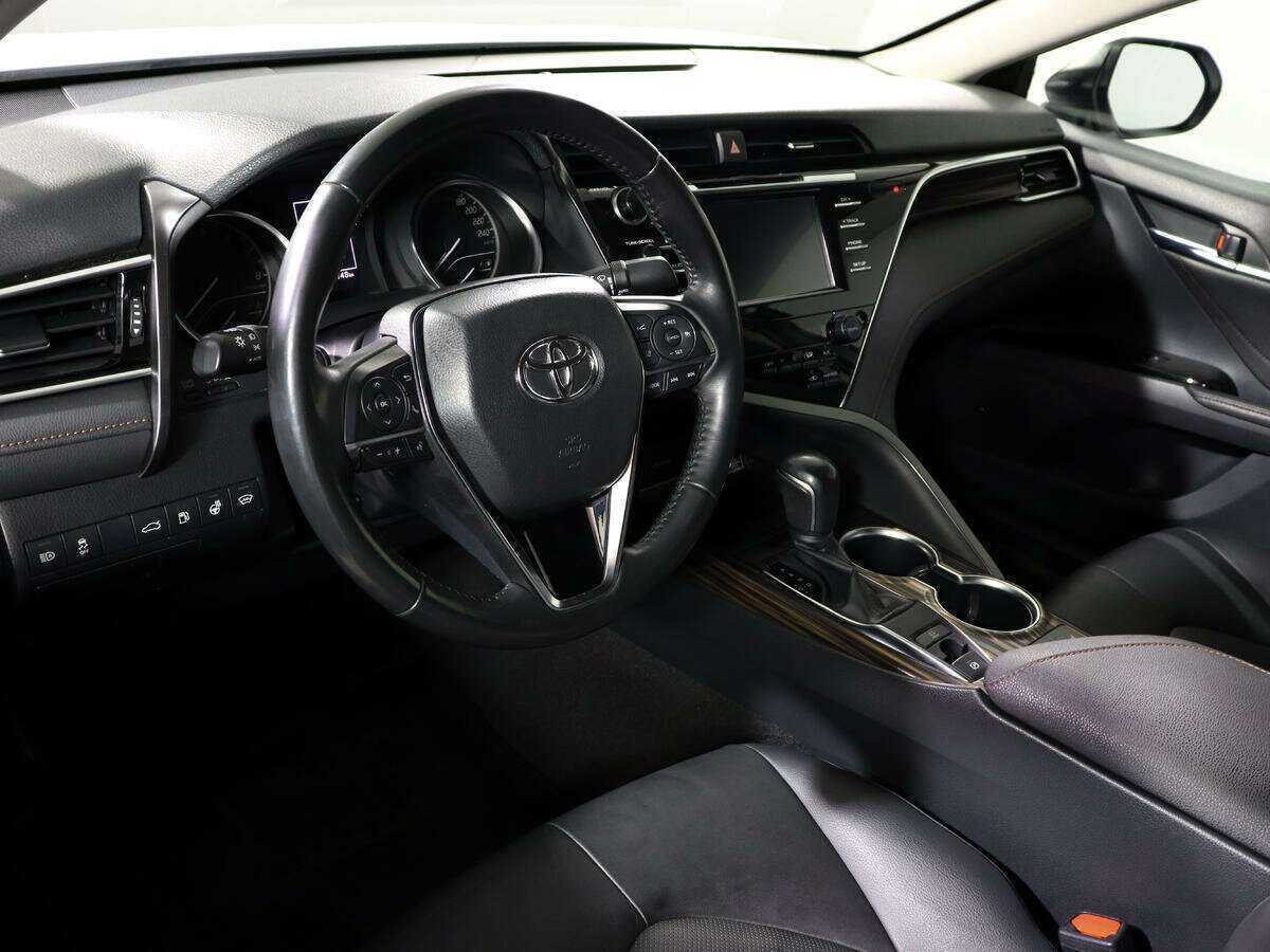 Купить Toyota Camry с пробегом. Фото: #13