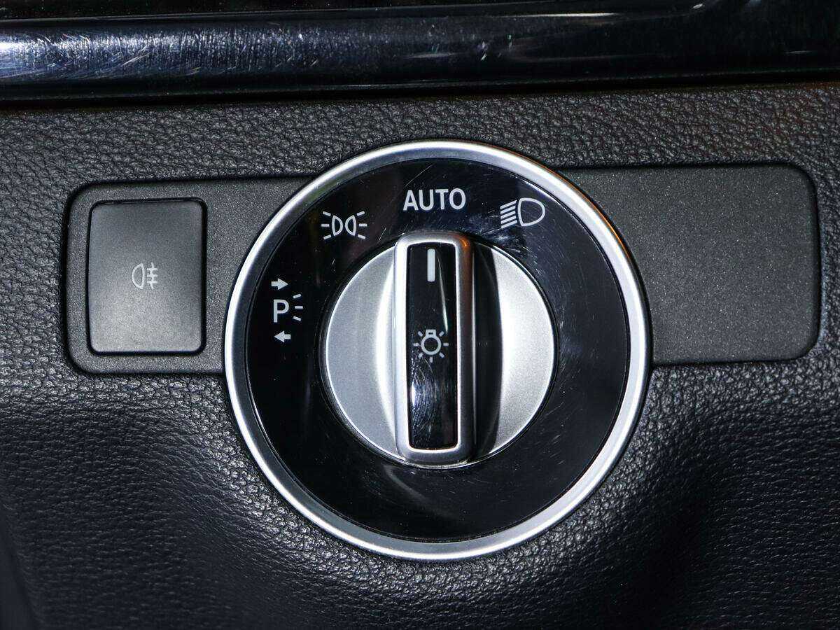 Купить Mercedes-Benz E-Класс с пробегом. Фото: #15