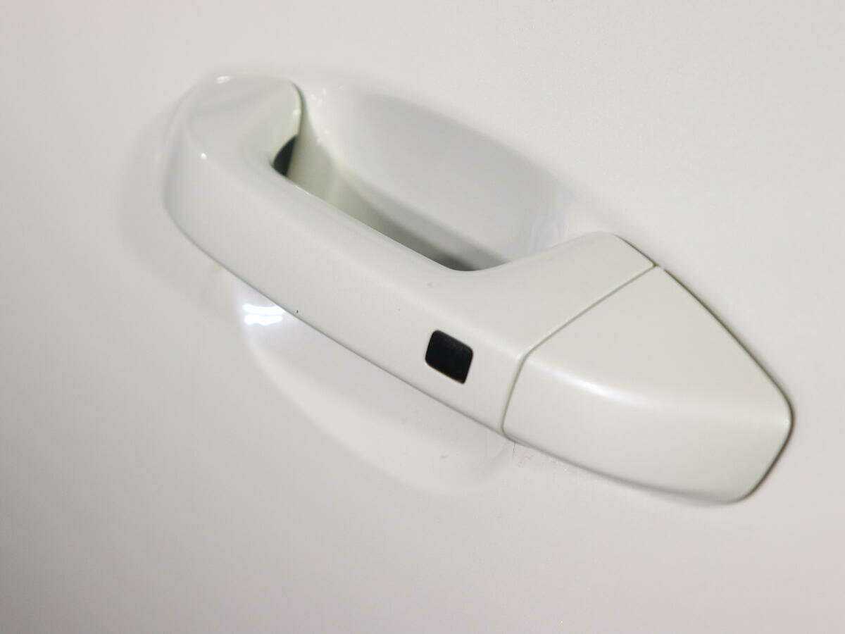 Купить Kia Seltos с пробегом. Фото: #11