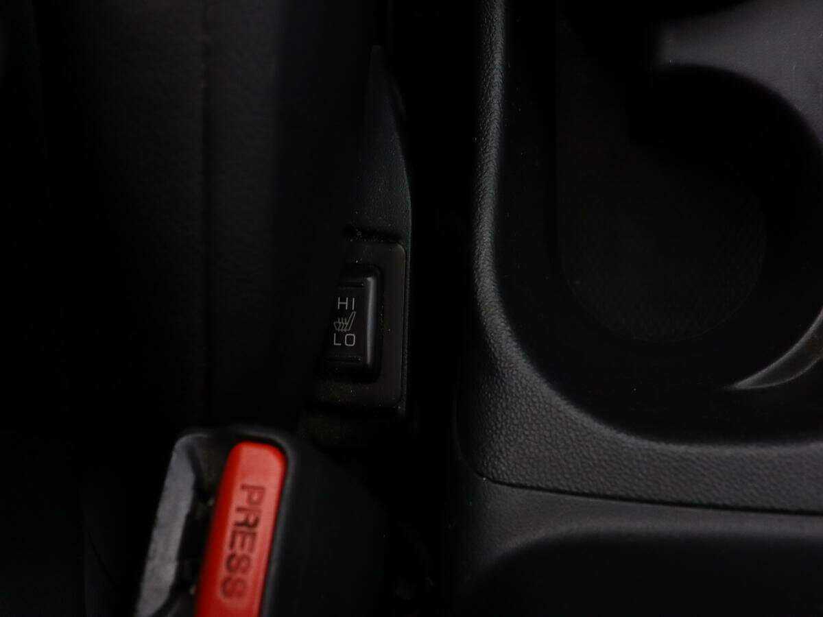 Продажа Б/У Митсубиши АС-Икс. Фото: #17