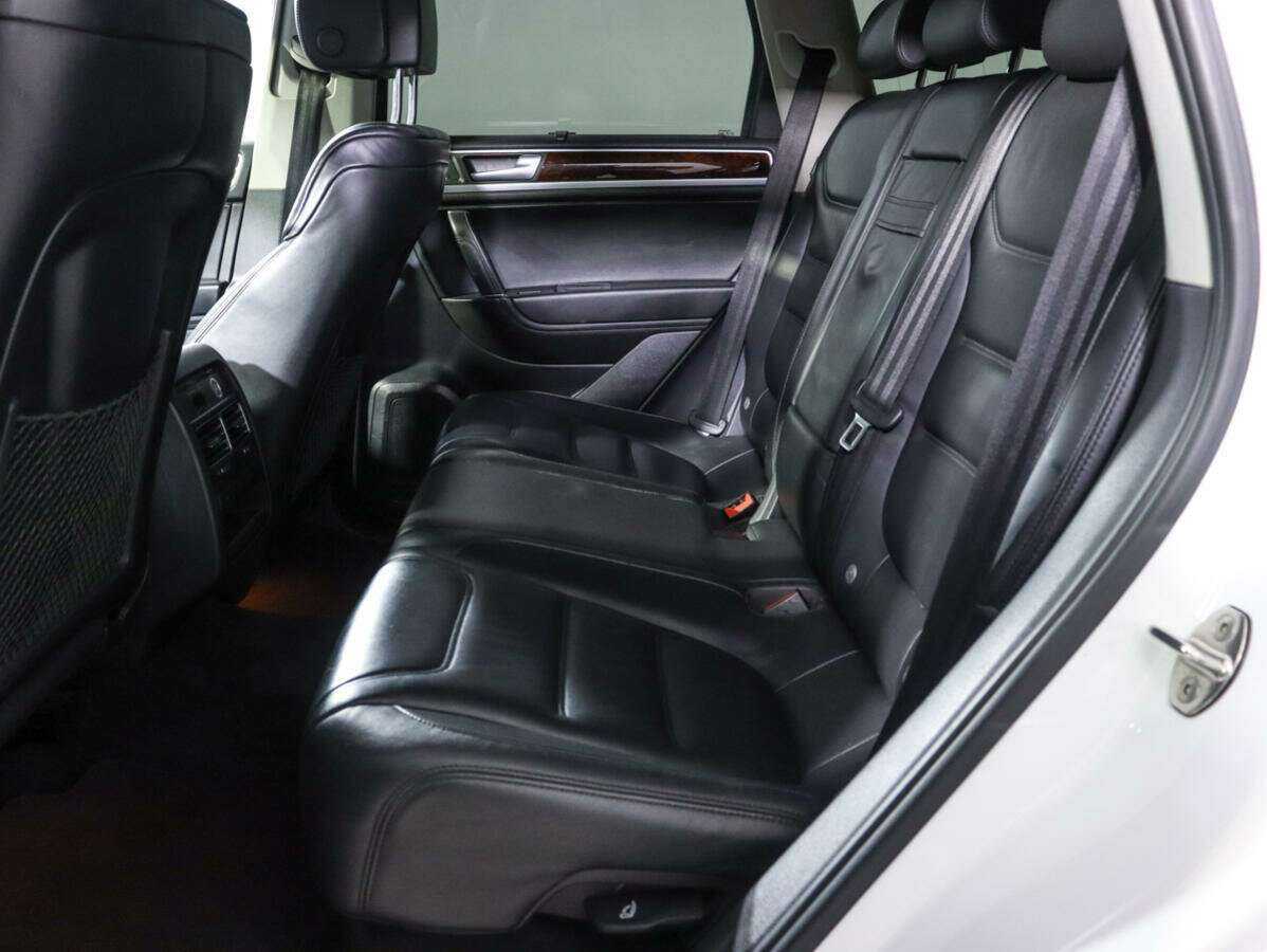 Купить Volkswagen Touareg с пробегом. Фото: #4