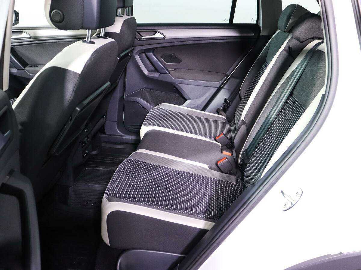 Купить Volkswagen Tiguan с пробегом. Фото: #7